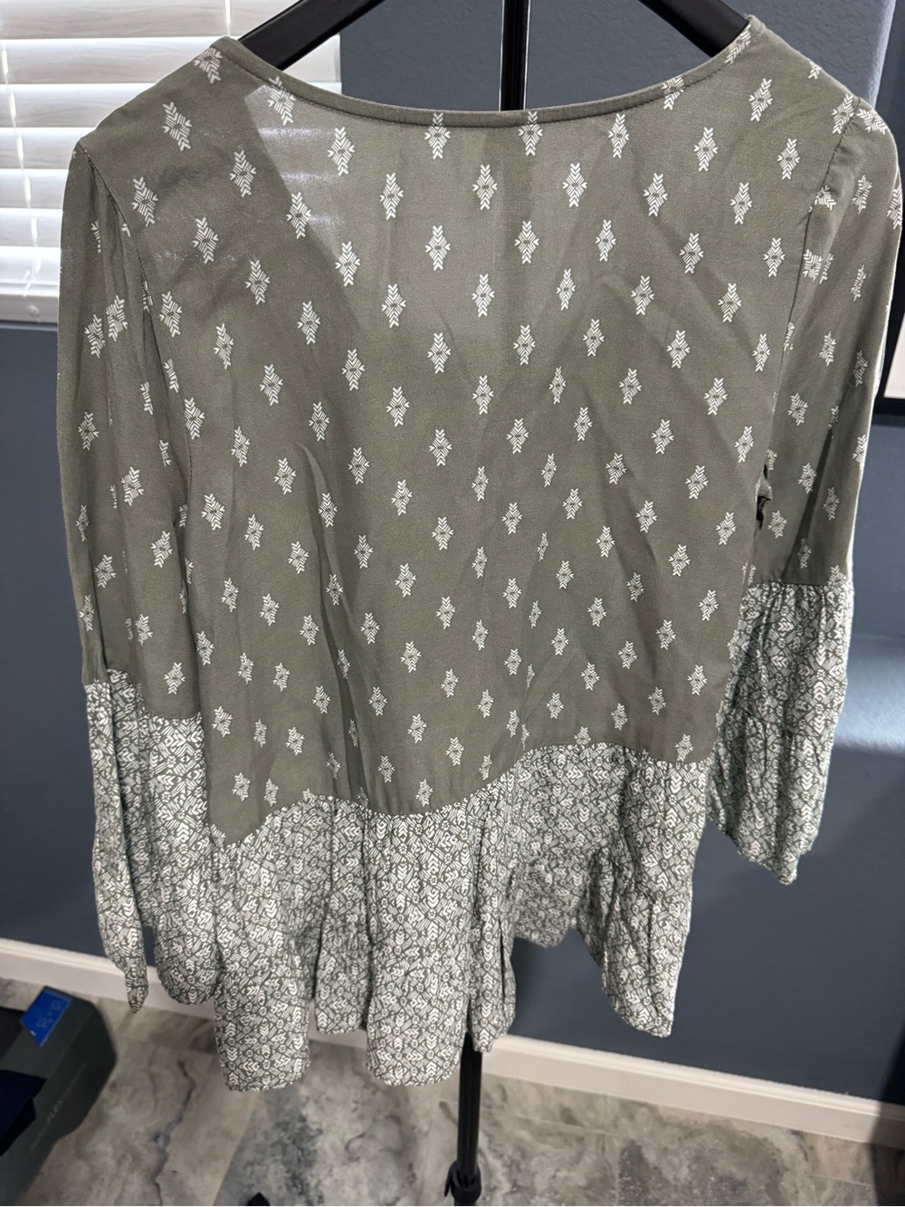 Mudd Olive Green Printed Tassel Tie Boho Tunic - Picture 4 of 7